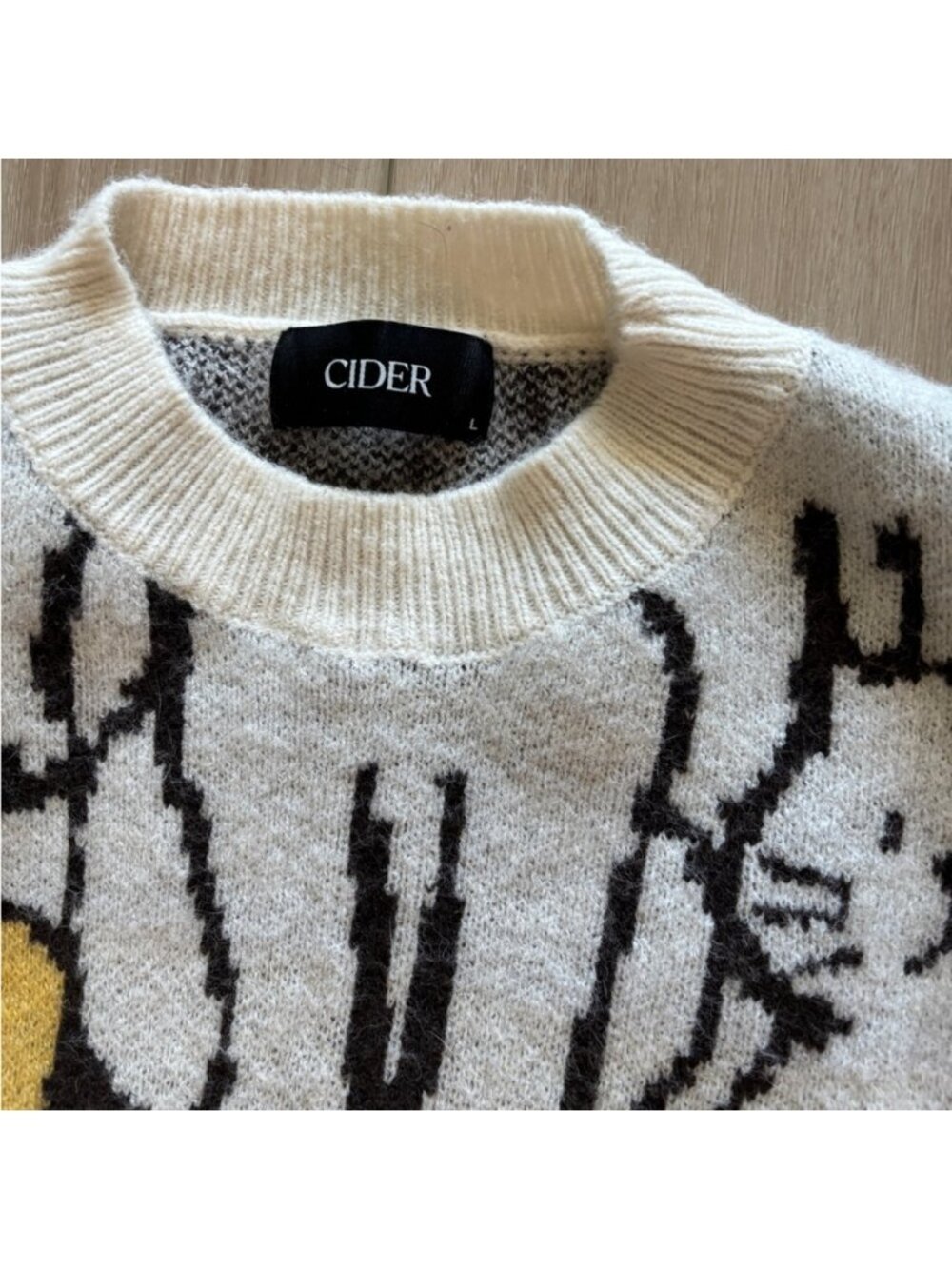 Cream and Yellow Cat Intarsia Crewneck Sweater - Picture 2 of 4
